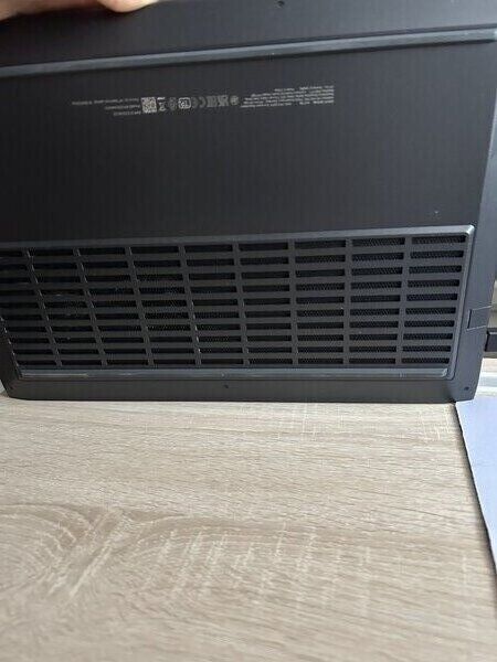 Se vinde laptop gaming + tot ce se vede in poze!